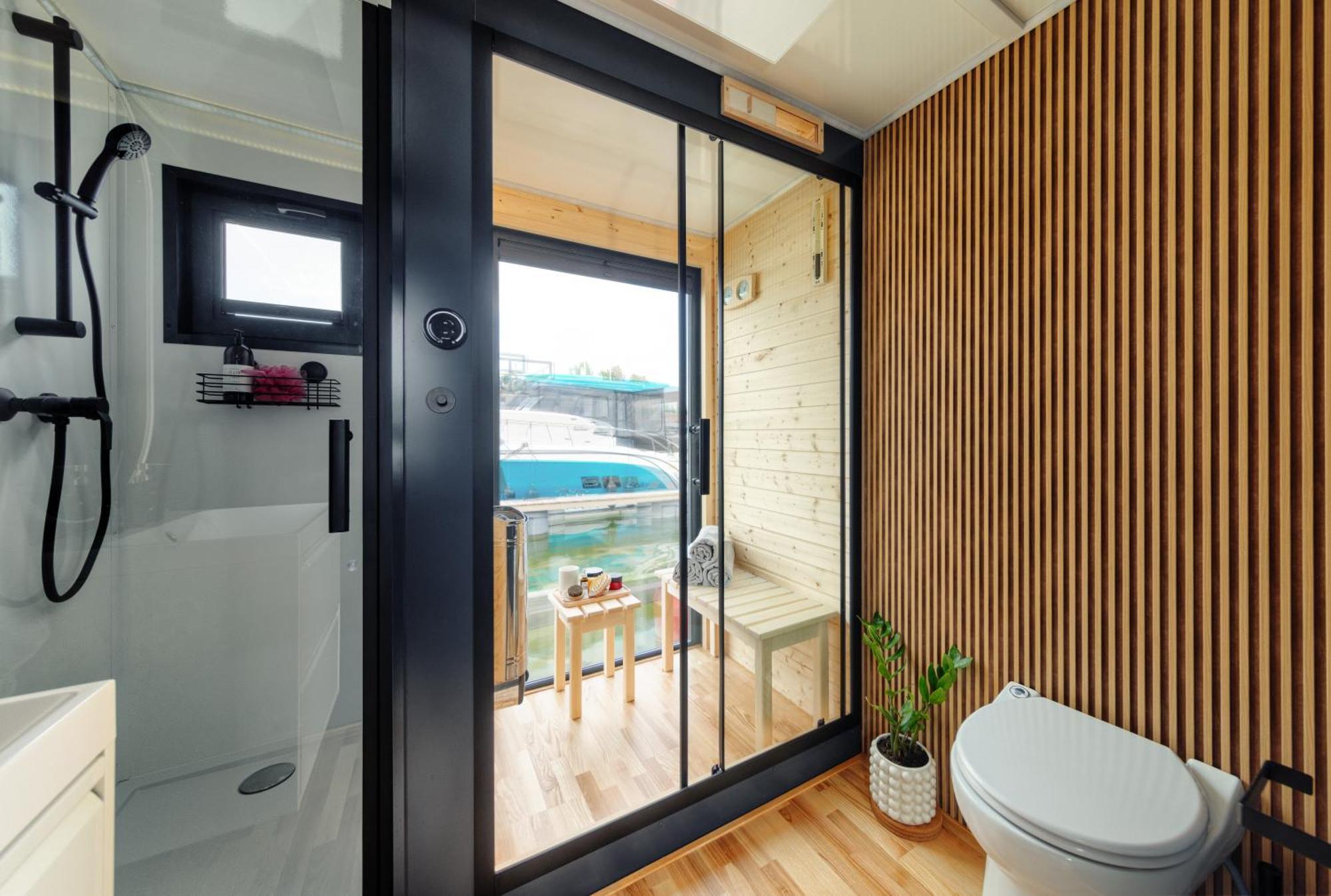 Domek Na Wodzie - Houseboat -Sauna, Taras Na Dachu, Dwie Sypialnie Mikołajki Ngoại thất bức ảnh