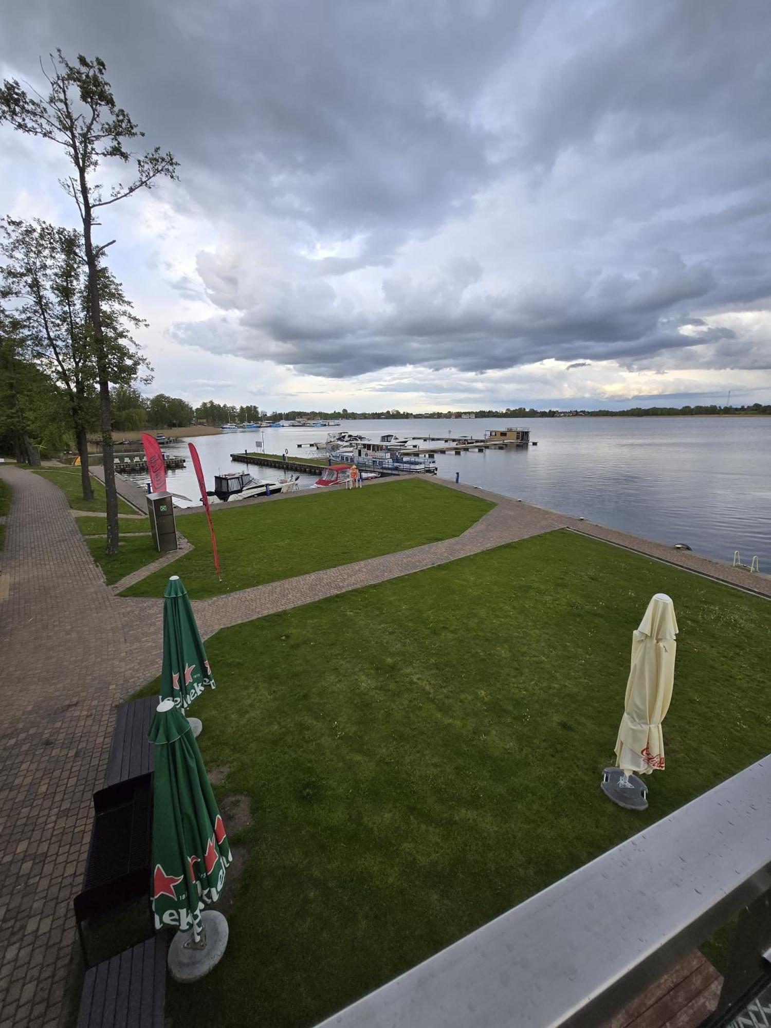 Domek Na Wodzie - Houseboat -Sauna, Taras Na Dachu, Dwie Sypialnie Mikołajki Ngoại thất bức ảnh