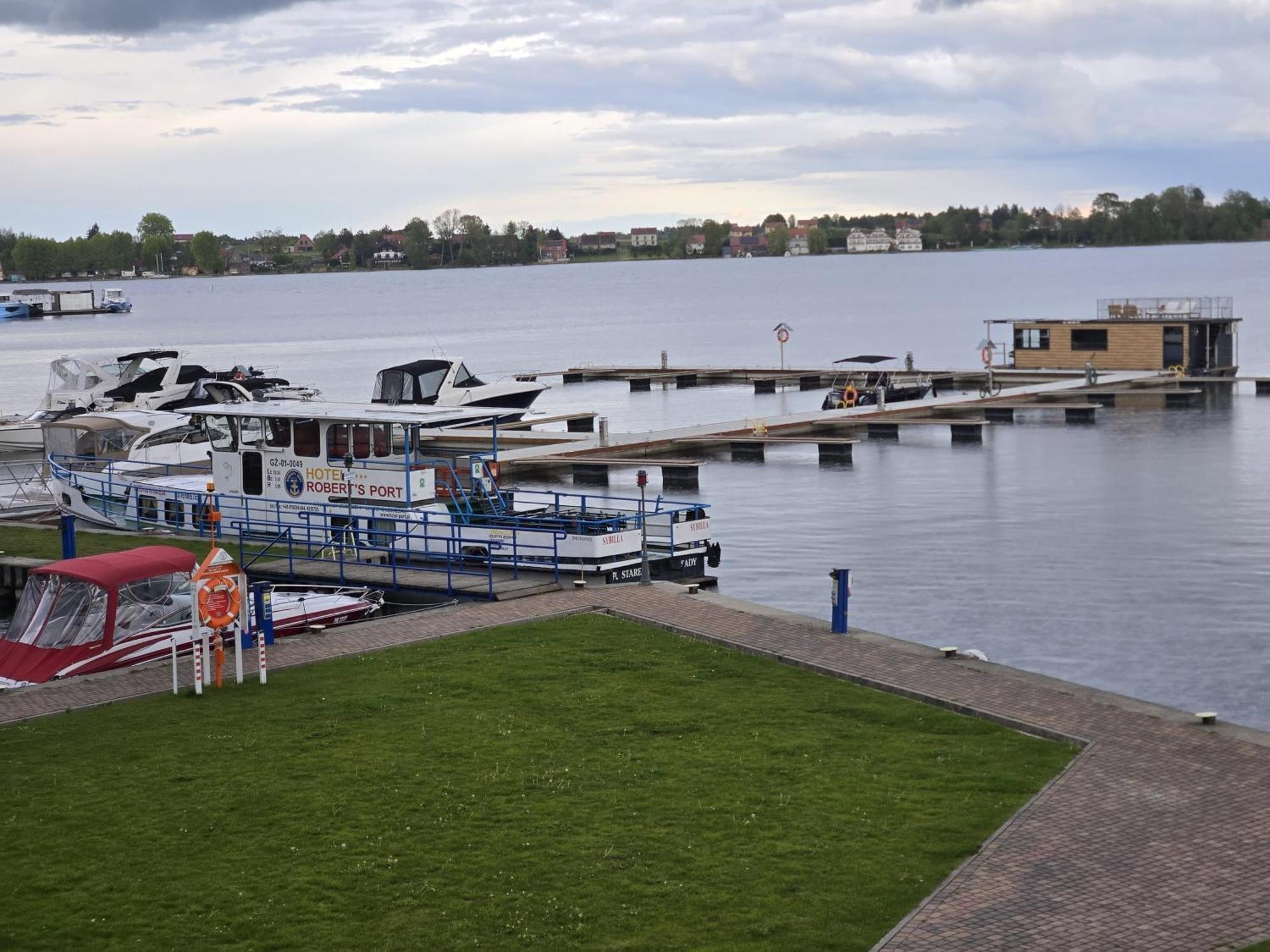 Domek Na Wodzie - Houseboat -Sauna, Taras Na Dachu, Dwie Sypialnie Mikołajki Ngoại thất bức ảnh